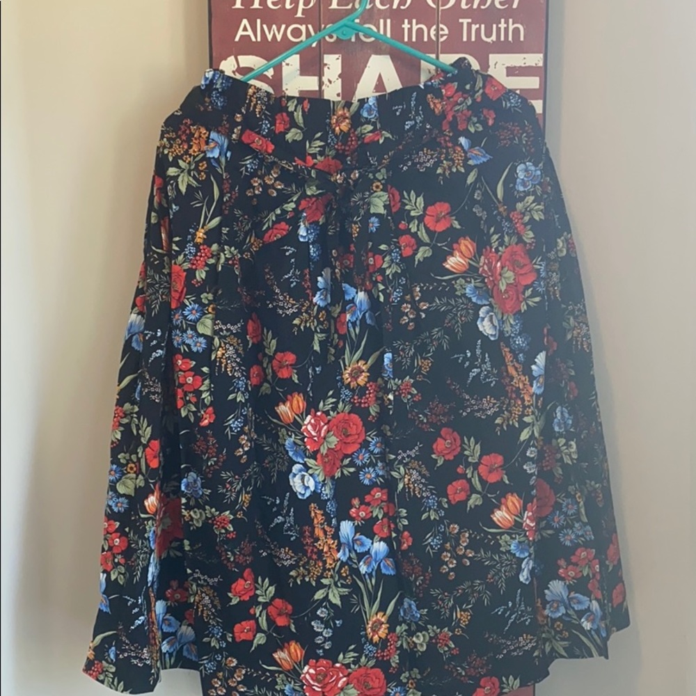 Summer midi skirt with bow
